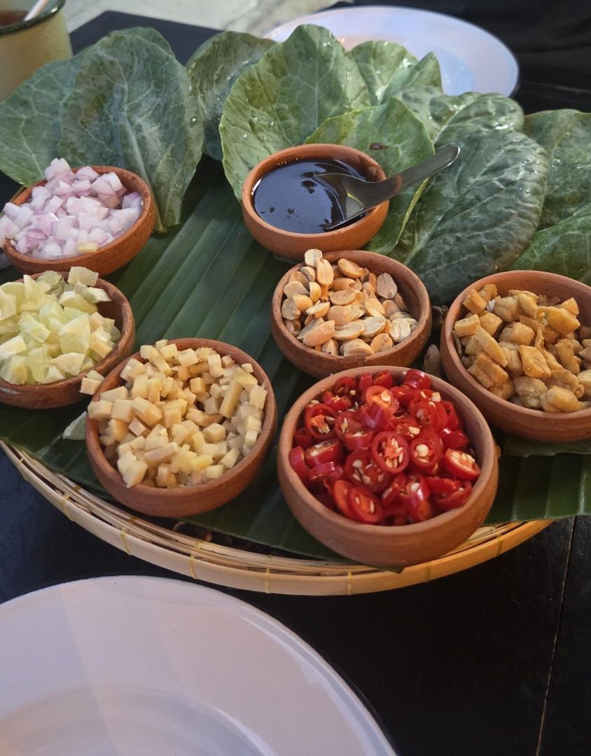 leaf cups with toppings at Baan Pad Thai, Bangkok