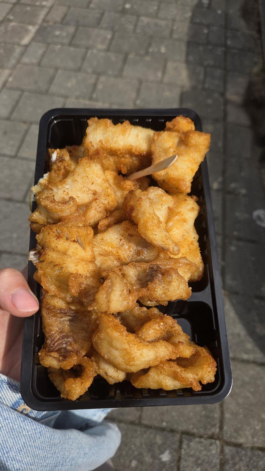 a tray of fried food at the NCV gluten-free market, Vianen